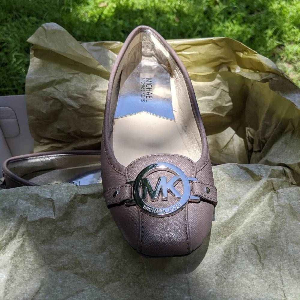 Michael Kors Lillie Mocs - Picture 5 of 8
